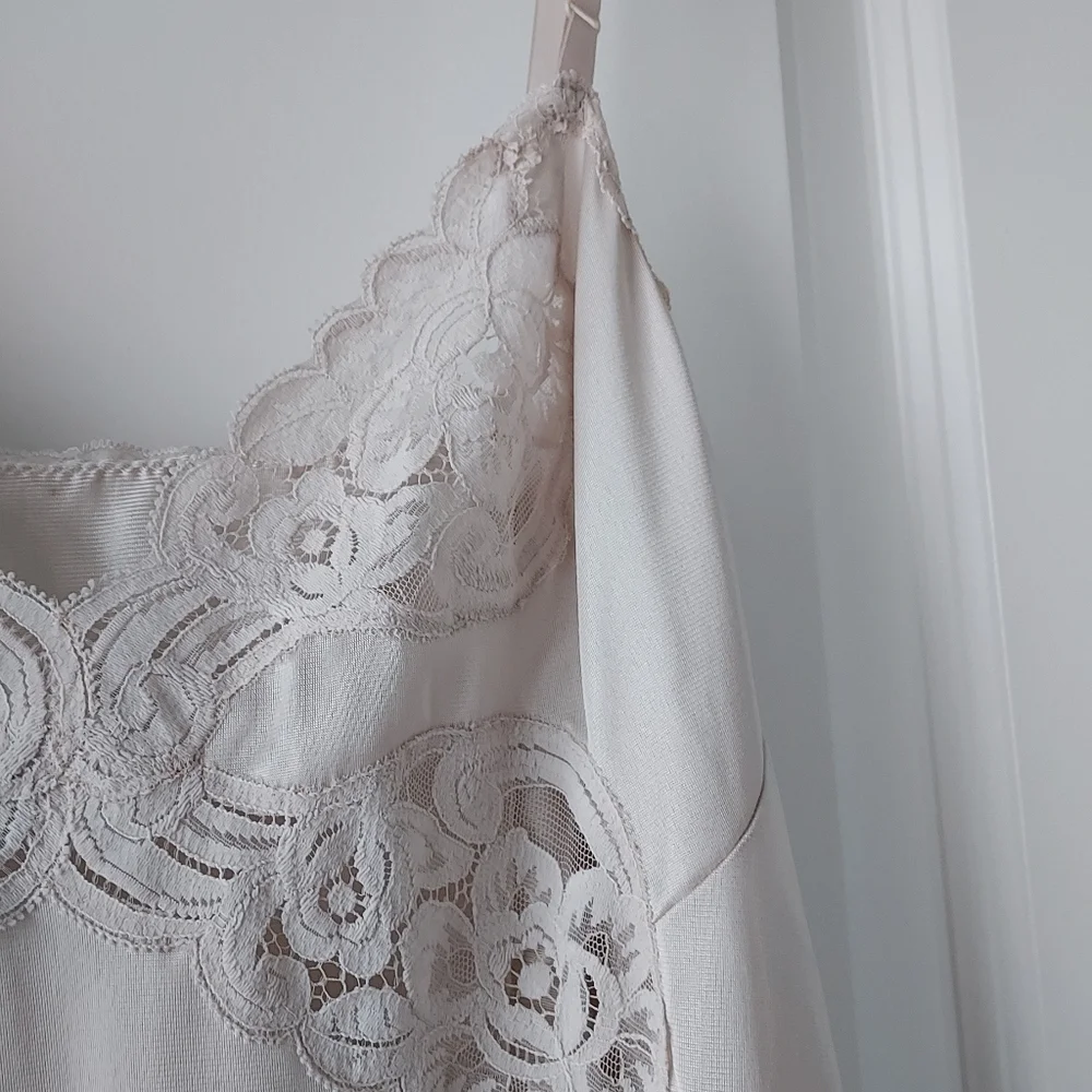 Vintage Vanity Beige Ecru Nylon Antron III Slip Chemise Lace Trim 36 Fairy